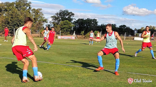 Unión vuelve a entrenar y espera por Vera y Galván