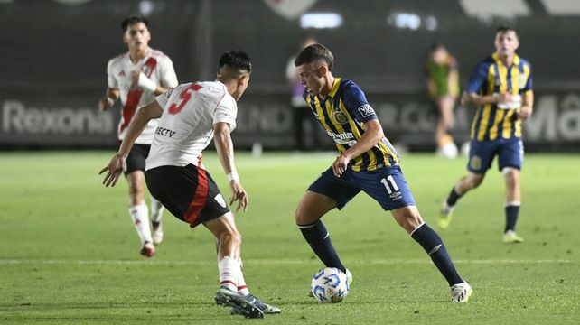 Lorenzo Moscoloni engancha. Central lo perdió en una ráfaga y no habrá clásico en semifinales de la Copa Proyección.