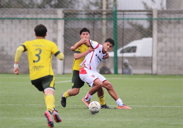 Newells: los pibes de la reserva otra vez cosecharon un empate
