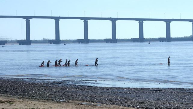 Por el fenómeno de La Niña se espera un verano más seco y la altura del río Paraná seguiría sin grandes cambios.