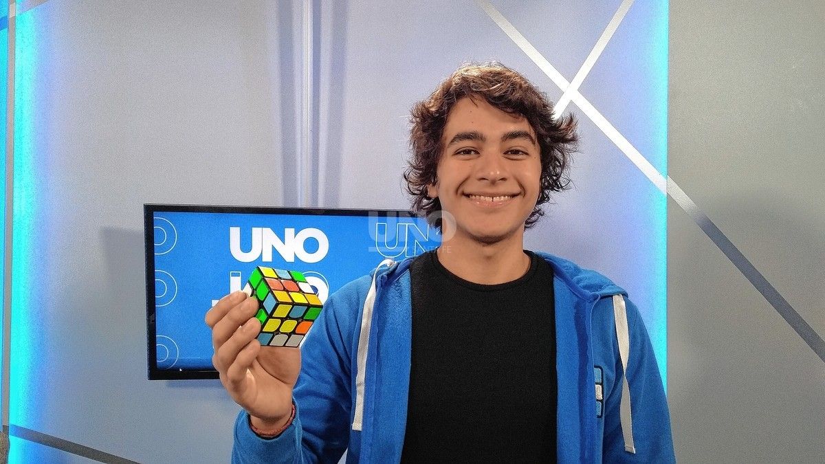 Urussanguense se destaca em campeonato online de cubo mágico - Sulinfoco