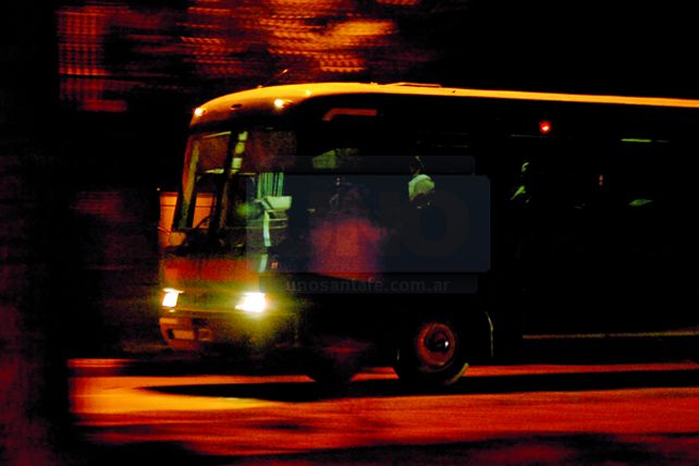 Nuevo acto de vandalismo contra un colectivo en la ruta 168