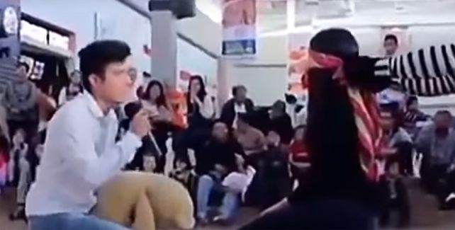 La declaración de amor del chico mexicano a su amiga no tuvo la respuesta esperada.