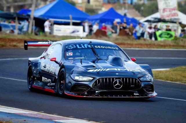 Otto Fritzler fue imparable en Posadas y Mercedes-Benz logró su primera victoria en el TC. &nbsp; &nbsp;