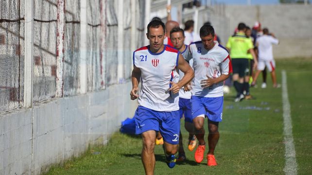 Los futbolistas del Gato se solidarizaron con sus colegas