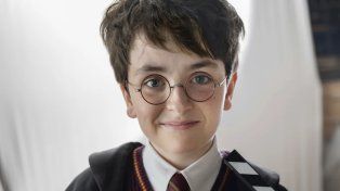 Parece inteligencia artificial, pero no: es Dominic McLaughlin en la piel del nuevo Harry Potter.