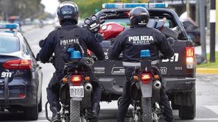 El gobierno de Santa Fe convoca a policías retirados para custodiar espacios públicos