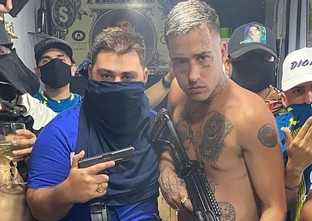 Crimen de Samuel Medina: otros tiempo, posando junto a Zaramay para las redes sociales.  