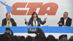 En el acto de la CTA, Cristina volvió a pedir usar la lapicera
