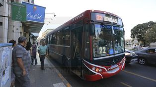 Comienza a normalizarse el servicio de transporte urbano de pasajeros en Paraná