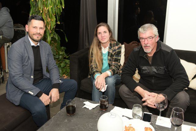 Juan Pablo Papa, Juliana Roffinelli y Andrés Genes. 