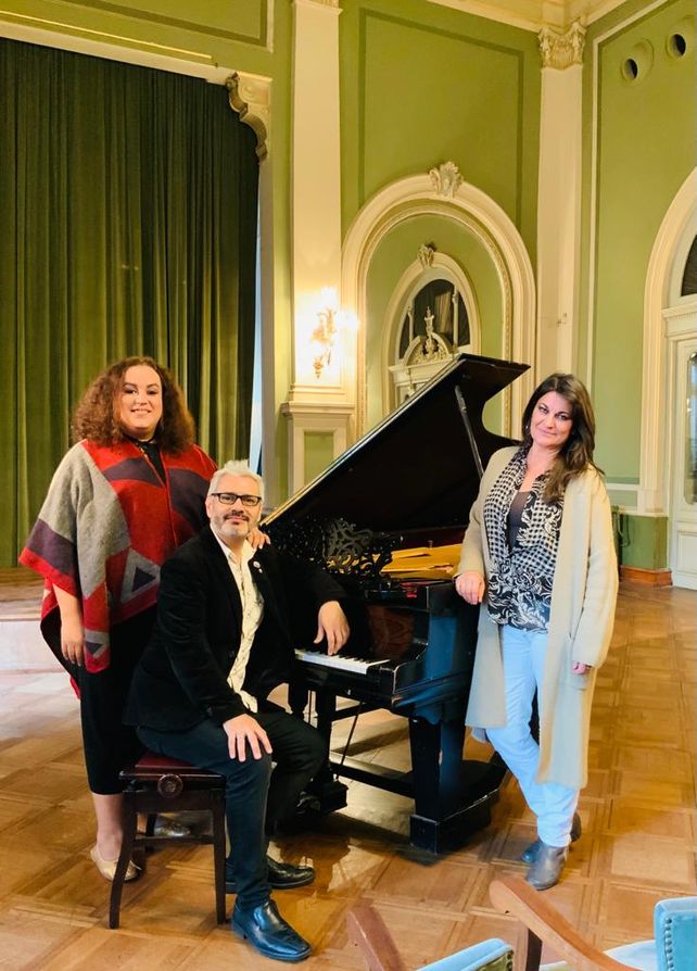 La soprano María Castillo de Lima y la mezzosoprano Anabella Carnevali