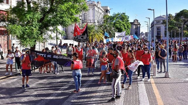 En Paraná marcharon contra el acuerdo con el FMI