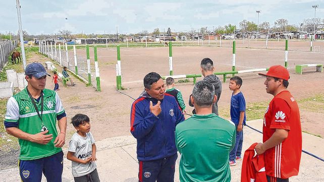 Angustia. Entrenadores y padres se mostraron preocupados y volvieron a insistir en la necesidad de contención para con los chicos.