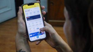Jóvenes rosarinos, y del resto del país, recurren a préstamos de billeteras virtuales