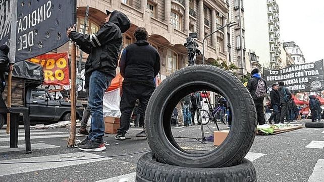 Neumáticos: continúan hoy las negociaciones en Trabajo