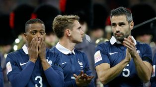 Wembley cantó La Marsellesa a todo pulmón antes de jugarse Inglaterra-Francia