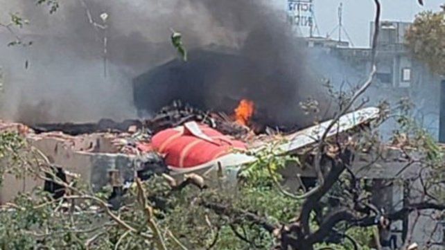 Se conjetura que no sobrevivieron personas del avión estrellado en India