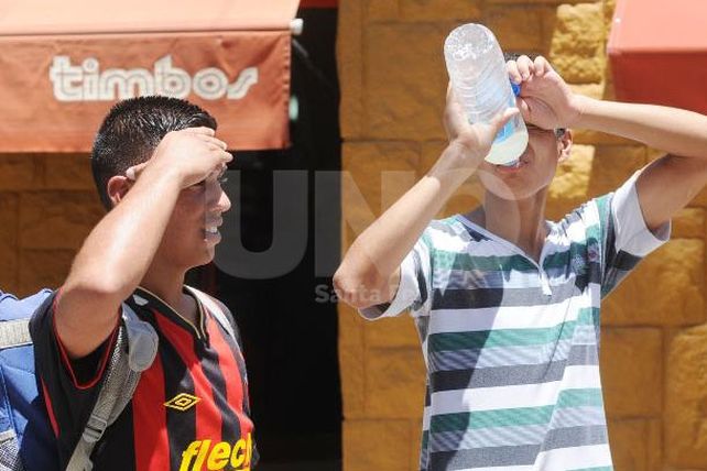Santa Fe al horno: la sensación térmica trepó a los 49º este mediodía