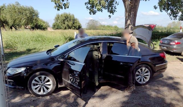 La plata era trasladada por dos hombres en un VW Vento por la ruta nacional 11