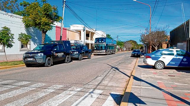 Demorado. El colectivo lleg&oacute; el domingo a Santa Rosa de Calchines.