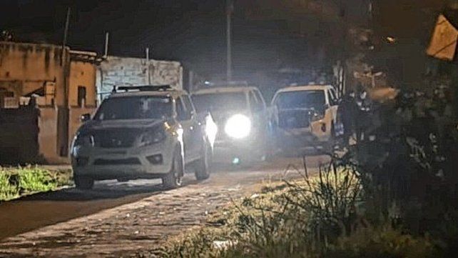Violento tiroteo en el barrio Cáritas de Paraná con dos jóvenes heridos.