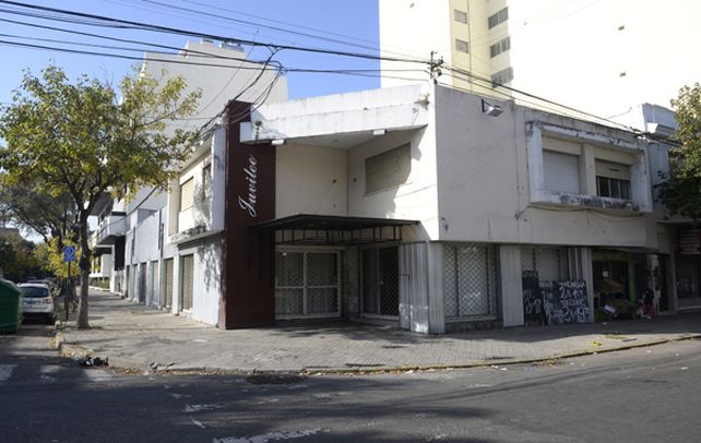 en falta. El salón Juvilee (Pasco 1537) había sido clausurado varias veces.