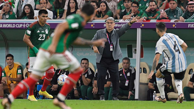 Gerardo Tata Martino fue cuestionado por la prensa mexicana tras la eliminación de su equipo en la Fase de Grupos del Mundial.