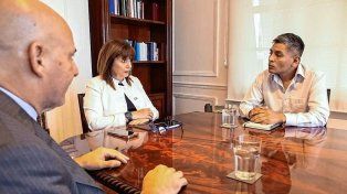 Fernando Soto, funcionario del Ministerio de Seguridad, compartió un video falso para vincular la marcha con barras bravas.