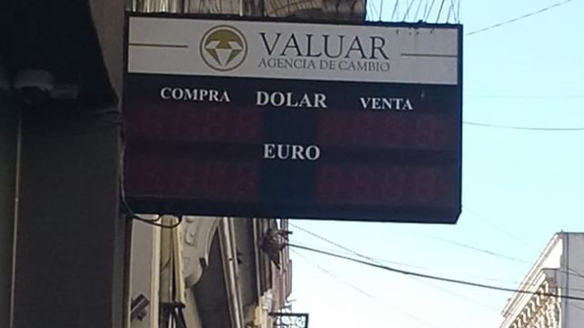 Este lunes por la mañana no habían podido abrir la pizarra y la venta al público