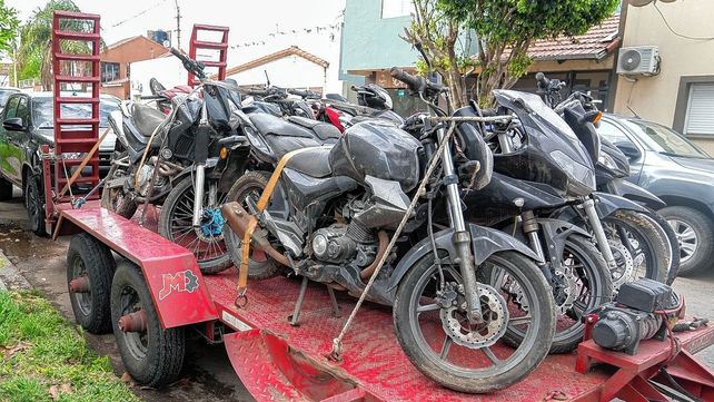 Operativo policial. Retiraron 70 motocicletas secuestradas de la Comisaría 9ª en Santa Fe.