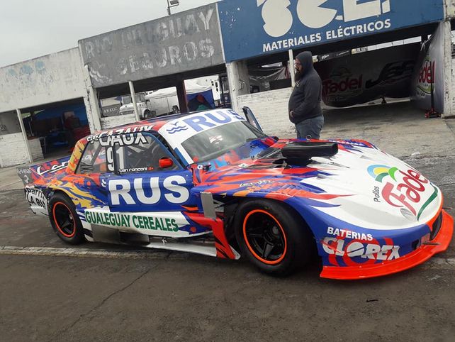En los boxes. Ayer los equipos se instalaron en el autódromo. Tras su paso por el ámbito nacional