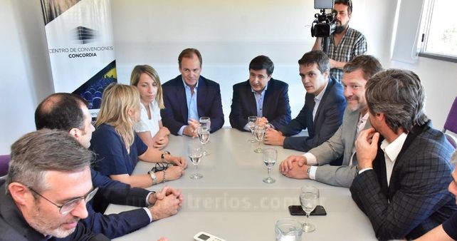 El ministro Arroyo presentó la Tarjeta Alimentaria en Concordia