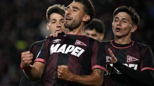 Lanús sorprendió a Estudiantes de La Plata en el cierre de la fecha 10