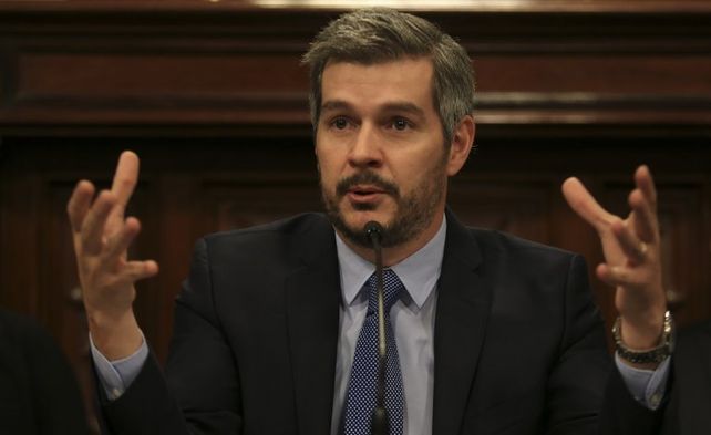 Marcos Peña acusó a diputados K de convertirse en piqueteros dentro del recinto
