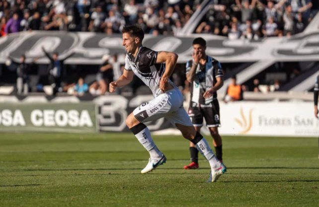 Gimnasia (M) venció a Estudiantes (BA) y se acercó al líder Gimnasia (J)
