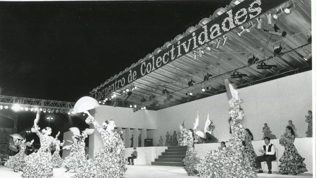 El escenario principal de colectividades