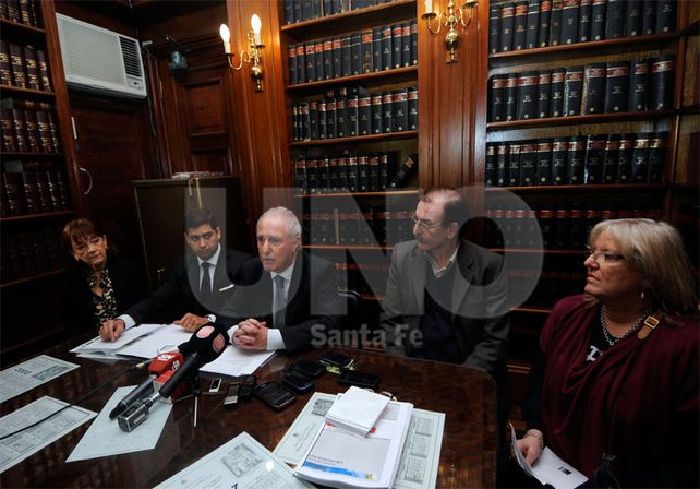 Oficial. La conferencia del juez Reinaldo Rodríguez; junto a Emilio Rosatti y Daniel Bonazzola / Foto: Mauricio Centurión - Uno Santa Fe