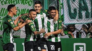 Banfield goleó como local a Gimnasia por 4-0.