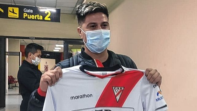 Cristaldo deja Always Ready tras ser anunciado como refuerzo