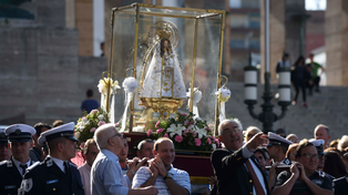Una de las tantas recorridas de la virgen.