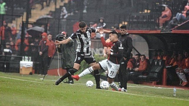 El minuto a minuto del partido entre Colón y Estudiantes (BA) El minuto a minuto del partido entre Colón y Estudiantes (BA)