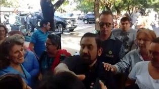 El padre Ignacio se prepara para el Vía Crucis