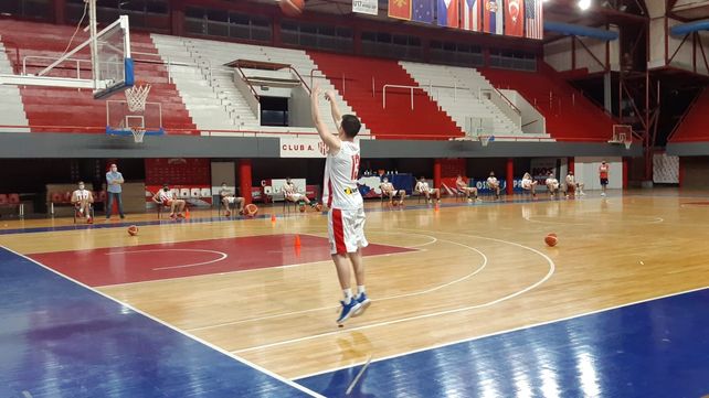 Unión sumó dos triunfos ante República en el Torneo Mixto de Básquet.