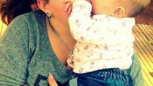 Tetazo: otra mujer denunció que tres policías le prohibieron amamantar a su beba en la calle