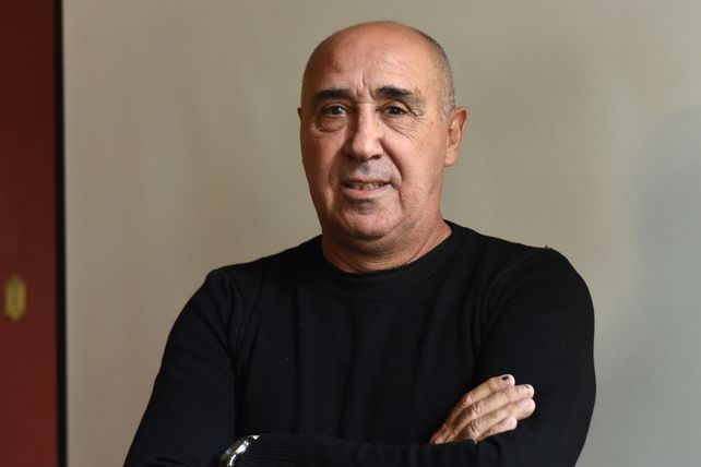 Omar Montero (62 años). Integraba el mediocampo de Argentino que dirigía Enrique “Nene” Fernández.