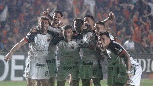 Colón quiere salir de su crisis en una dura visita a Chaco For Ever