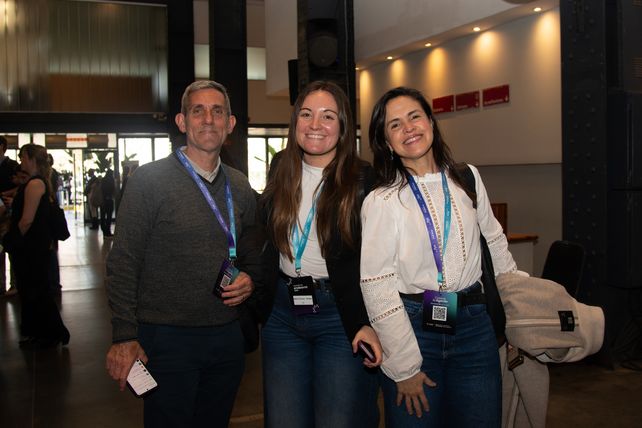 Diego Peralta, Victoria Peralta y Florencia Damonte  
