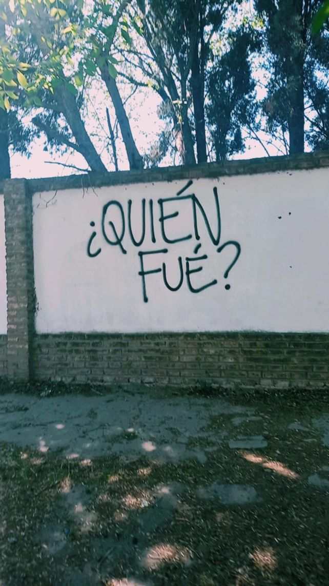 La ciudad de San Jorge amaneció con pintadas reclamando justicia