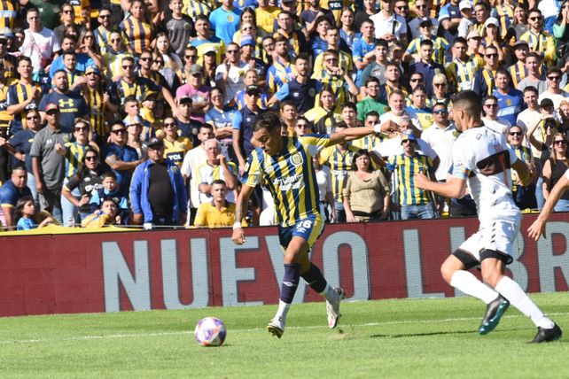 Central ganó 4 a 0 con un gol de OConnor en el final tras revisión del VAR